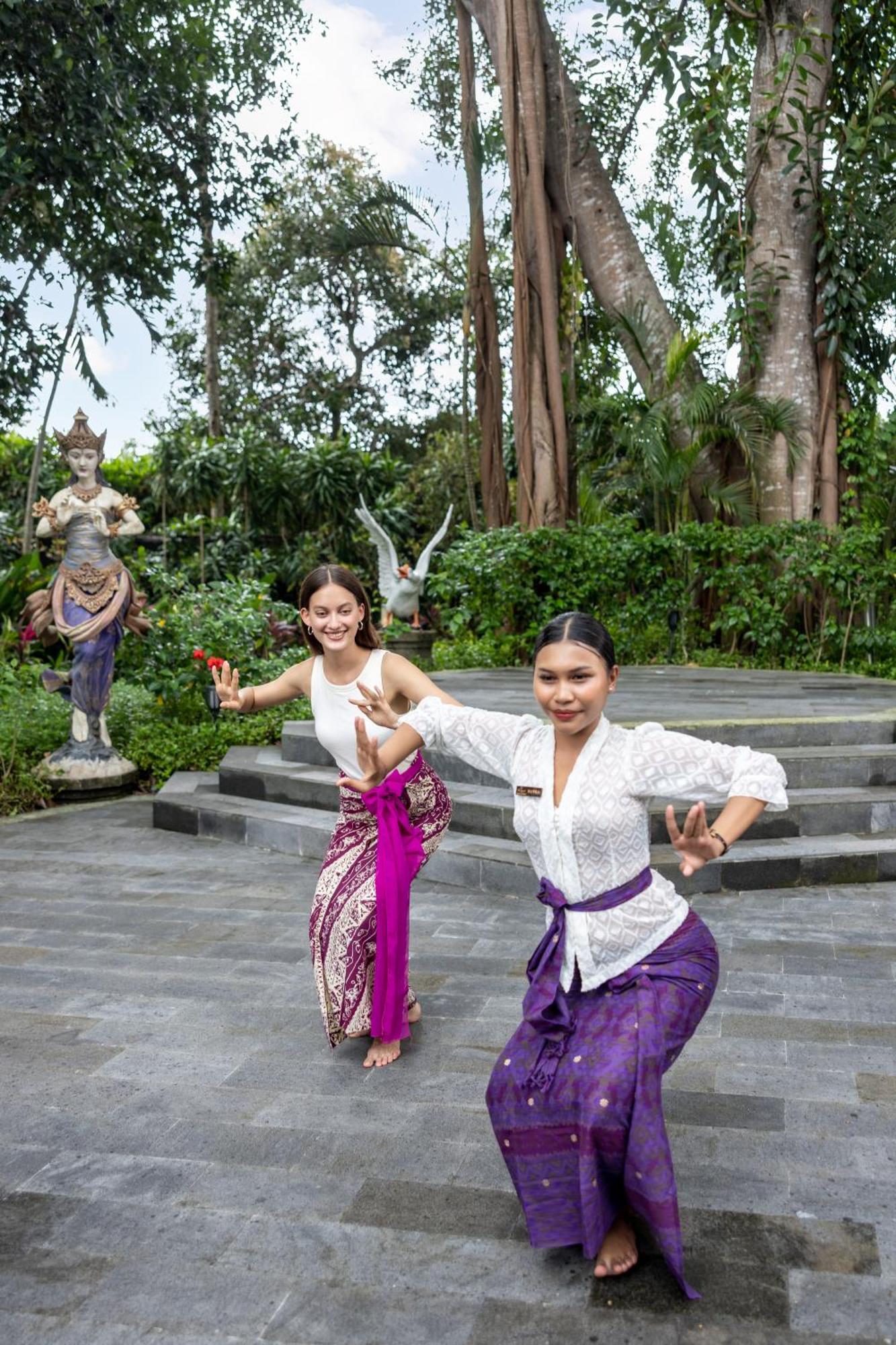 Swan Paradise A Pramana Experience Payangan Buitenkant foto